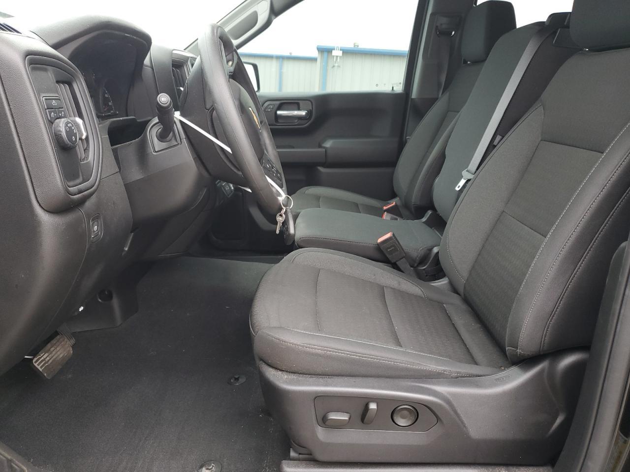 2025 CHEVROLET Silverado