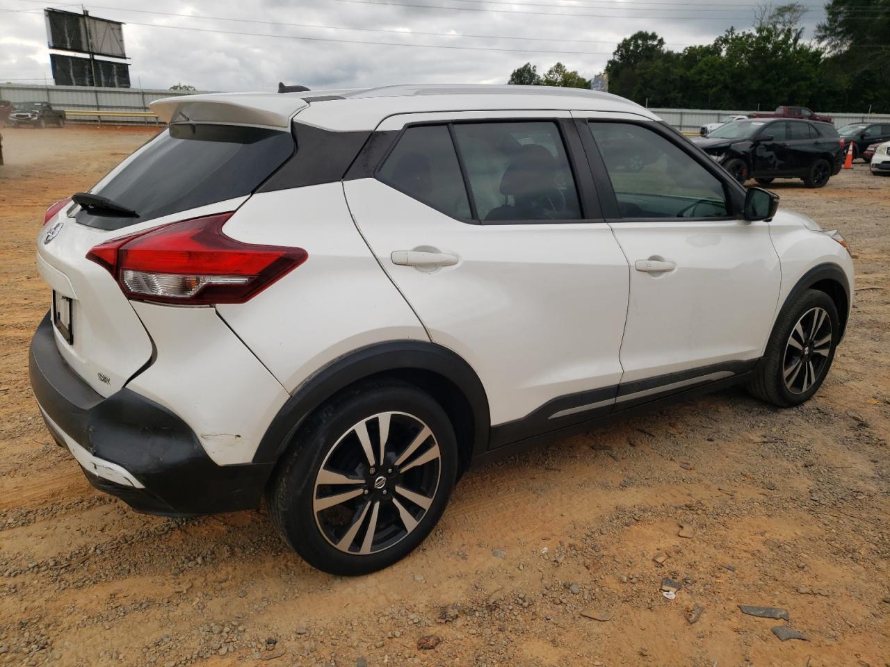 2019 NISSAN KICKS