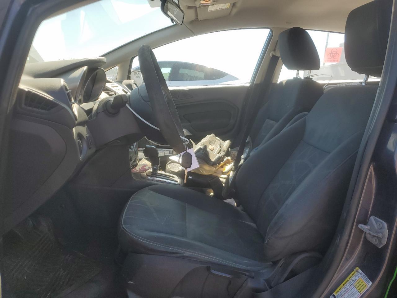 2012 FORD Fiesta