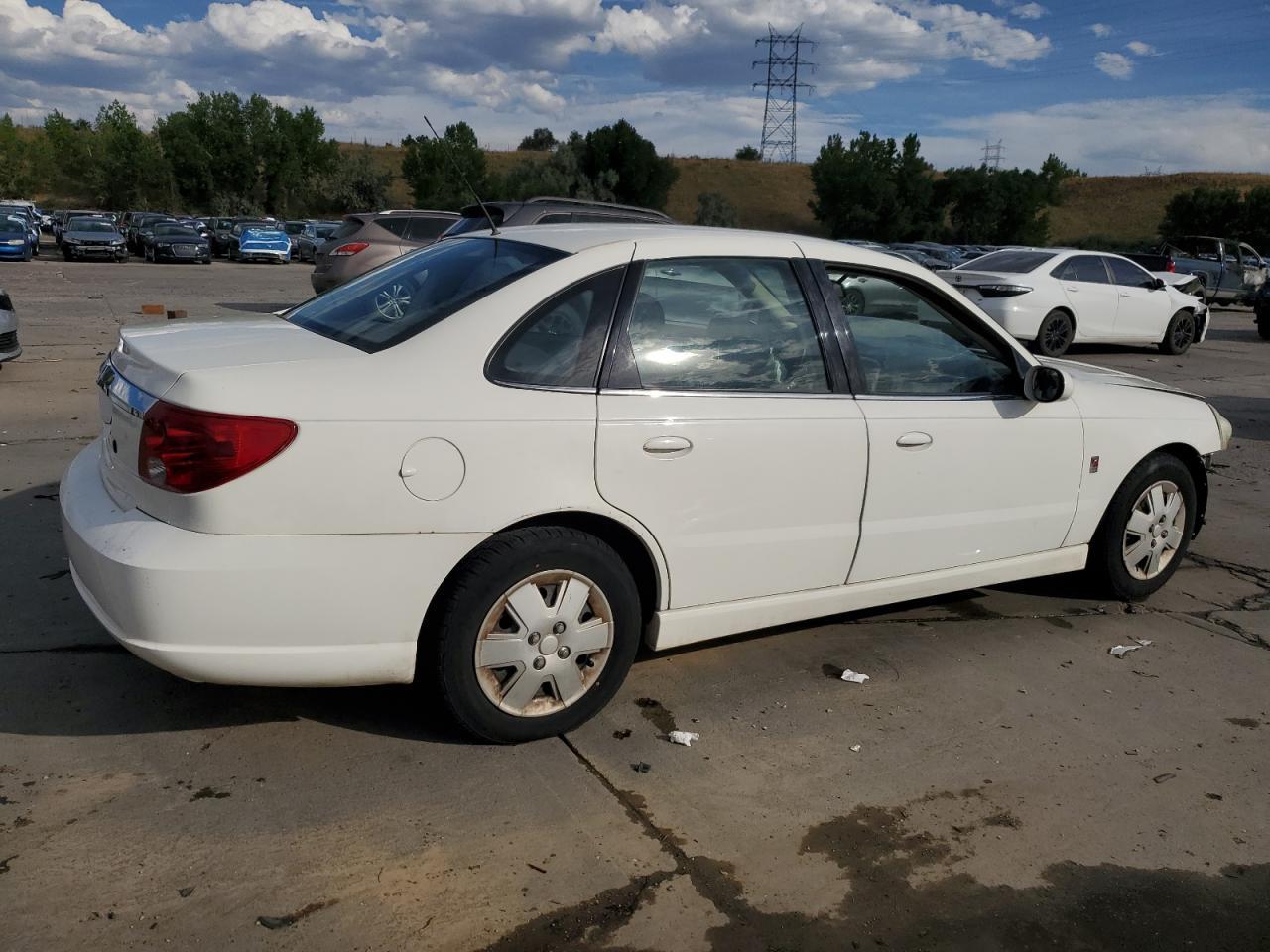 2003 SATURN L200
