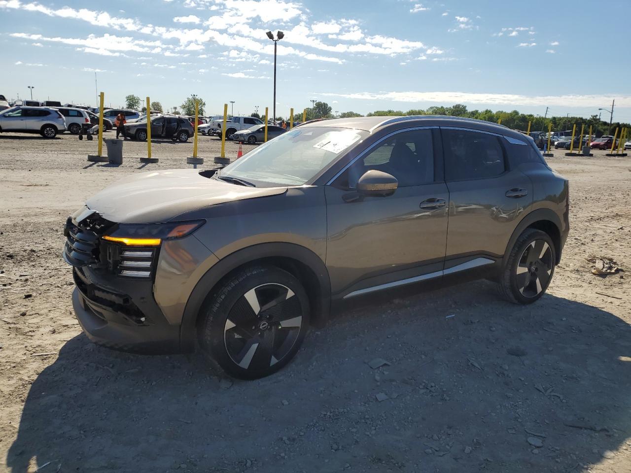 2025 NISSAN KICKS