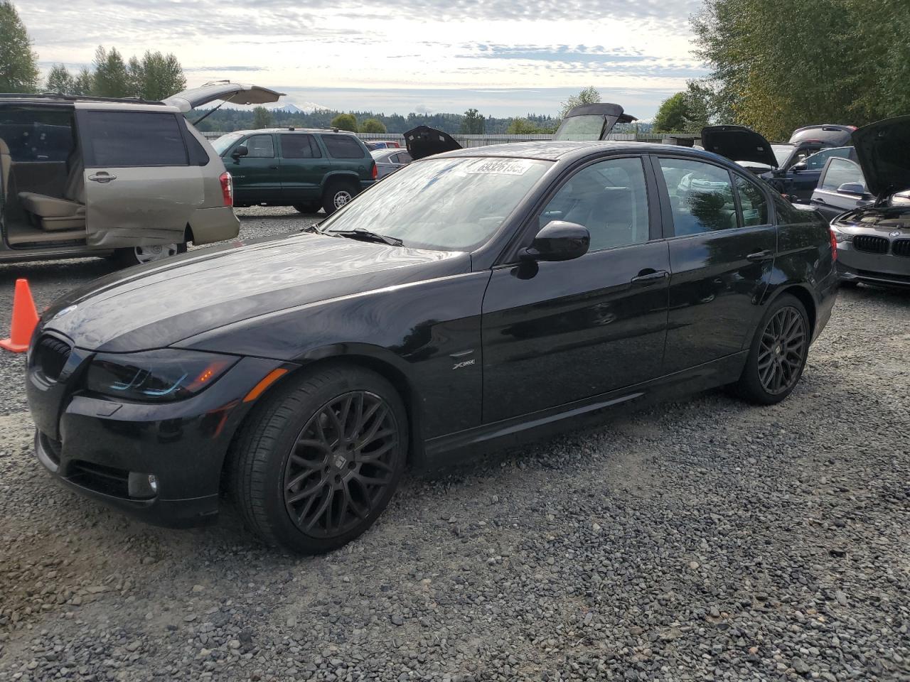 2011 BMW 3 SERIES