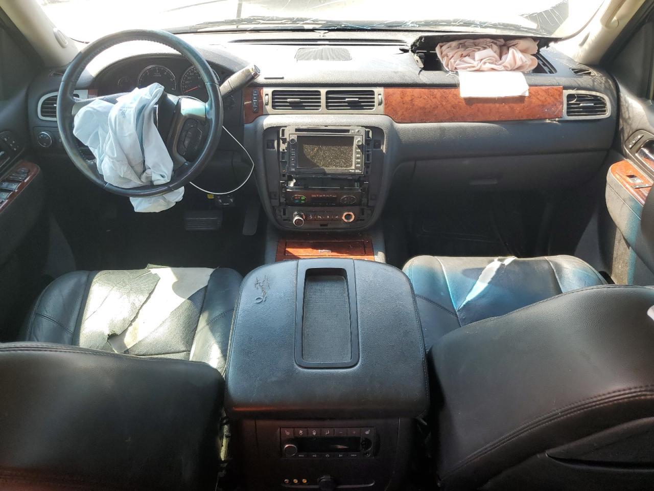 2011 CHEVROLET Tahoe