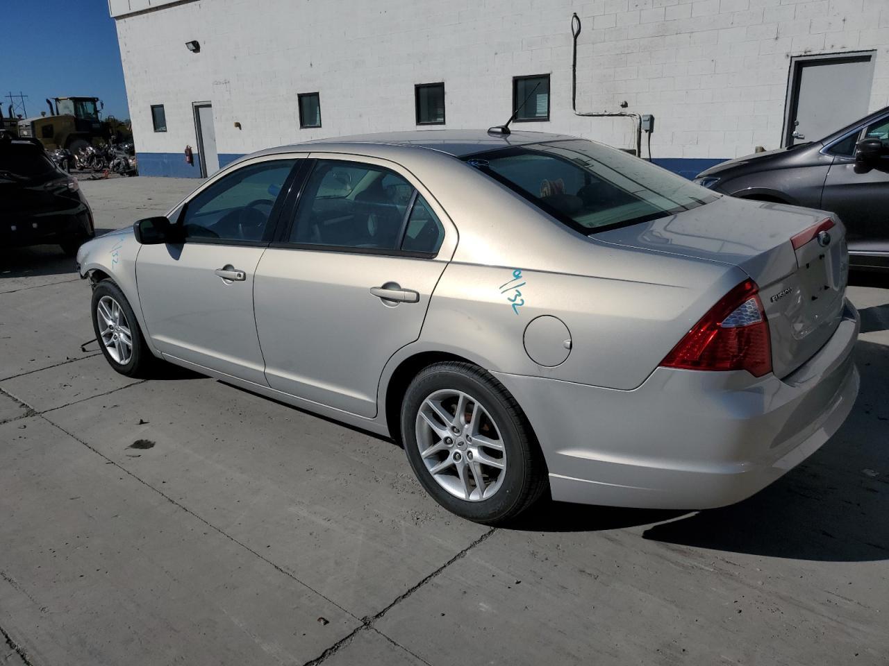 2010 FORD FUSION