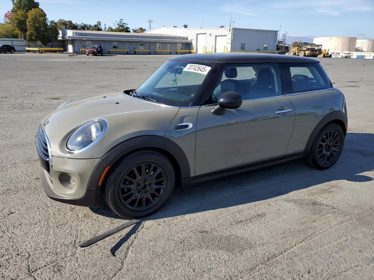 2019 MINI COOPER