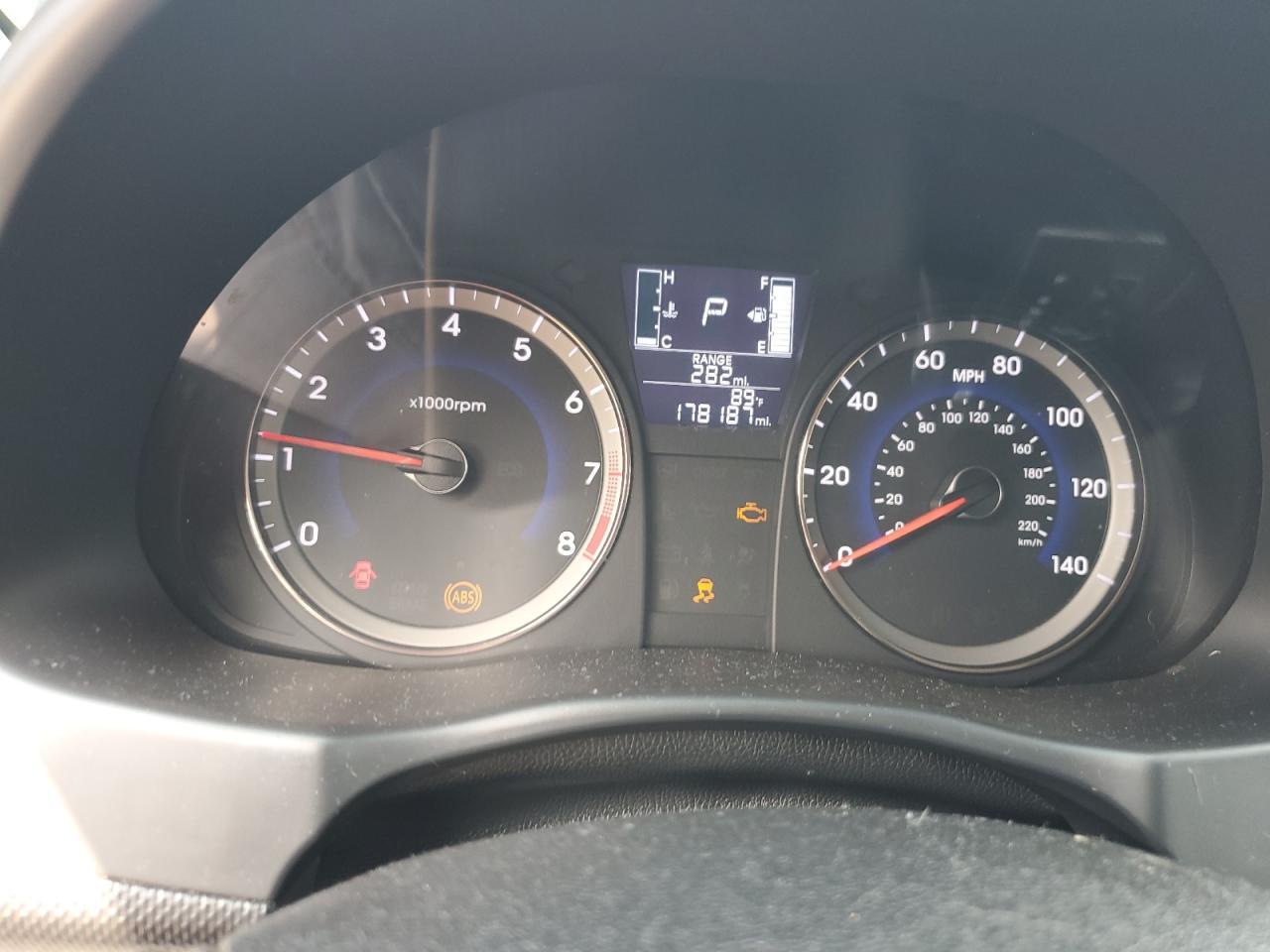 2016 HYUNDAI ACCENT