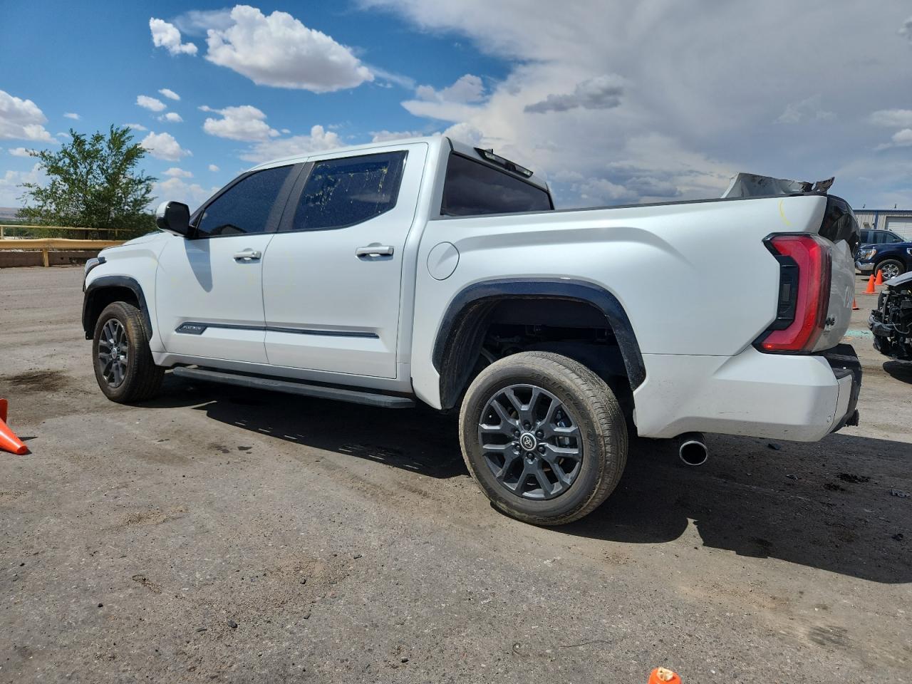 2024 TOYOTA TUNDRA