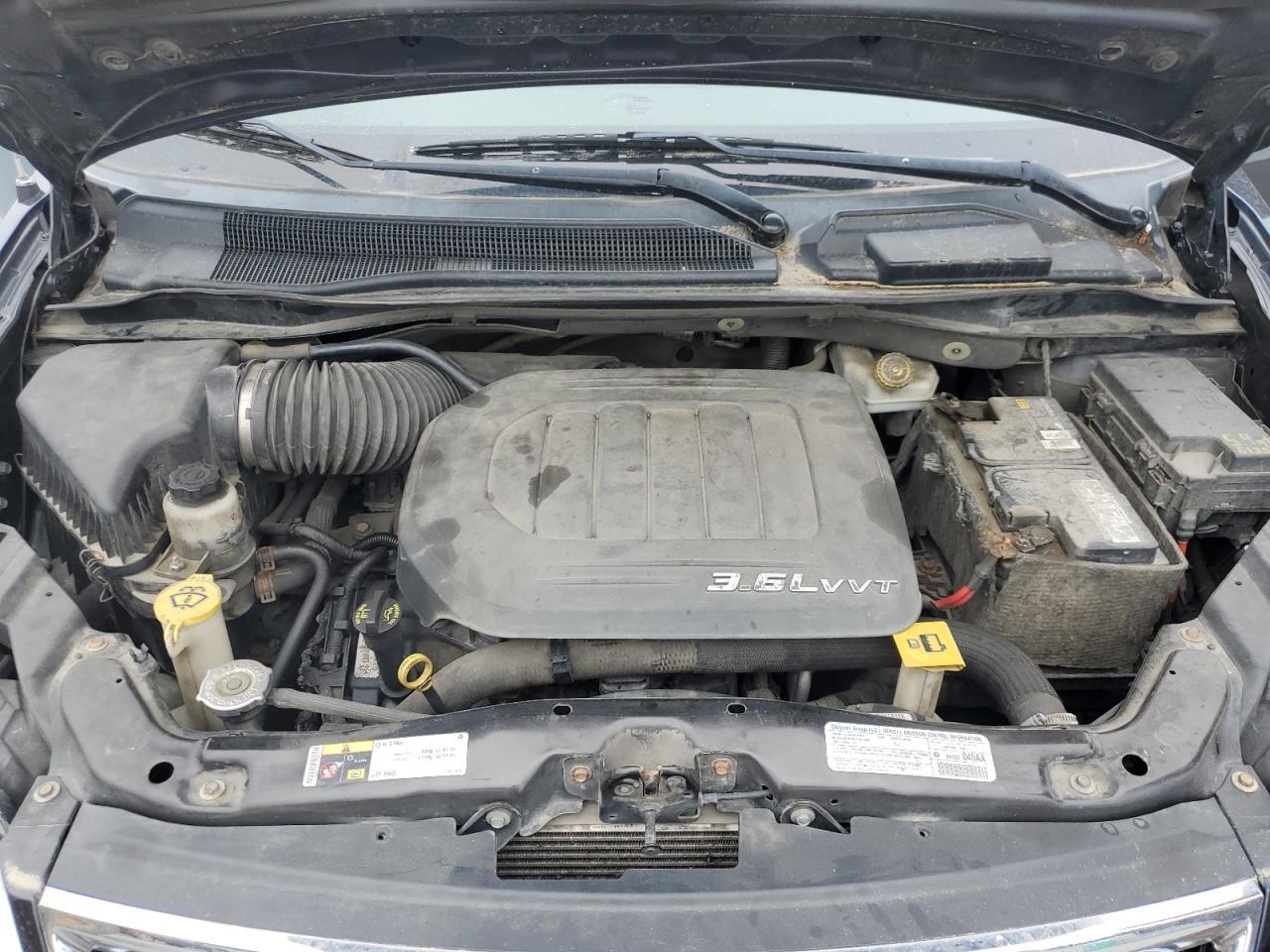 2013 CHRYSLER Town & Country