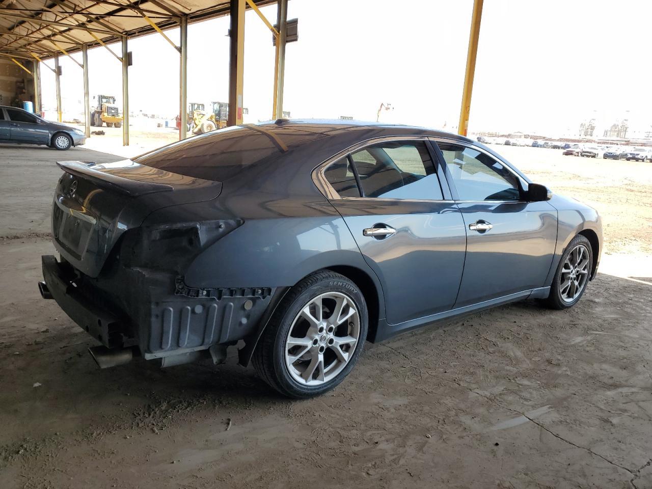 2013 NISSAN Maxima