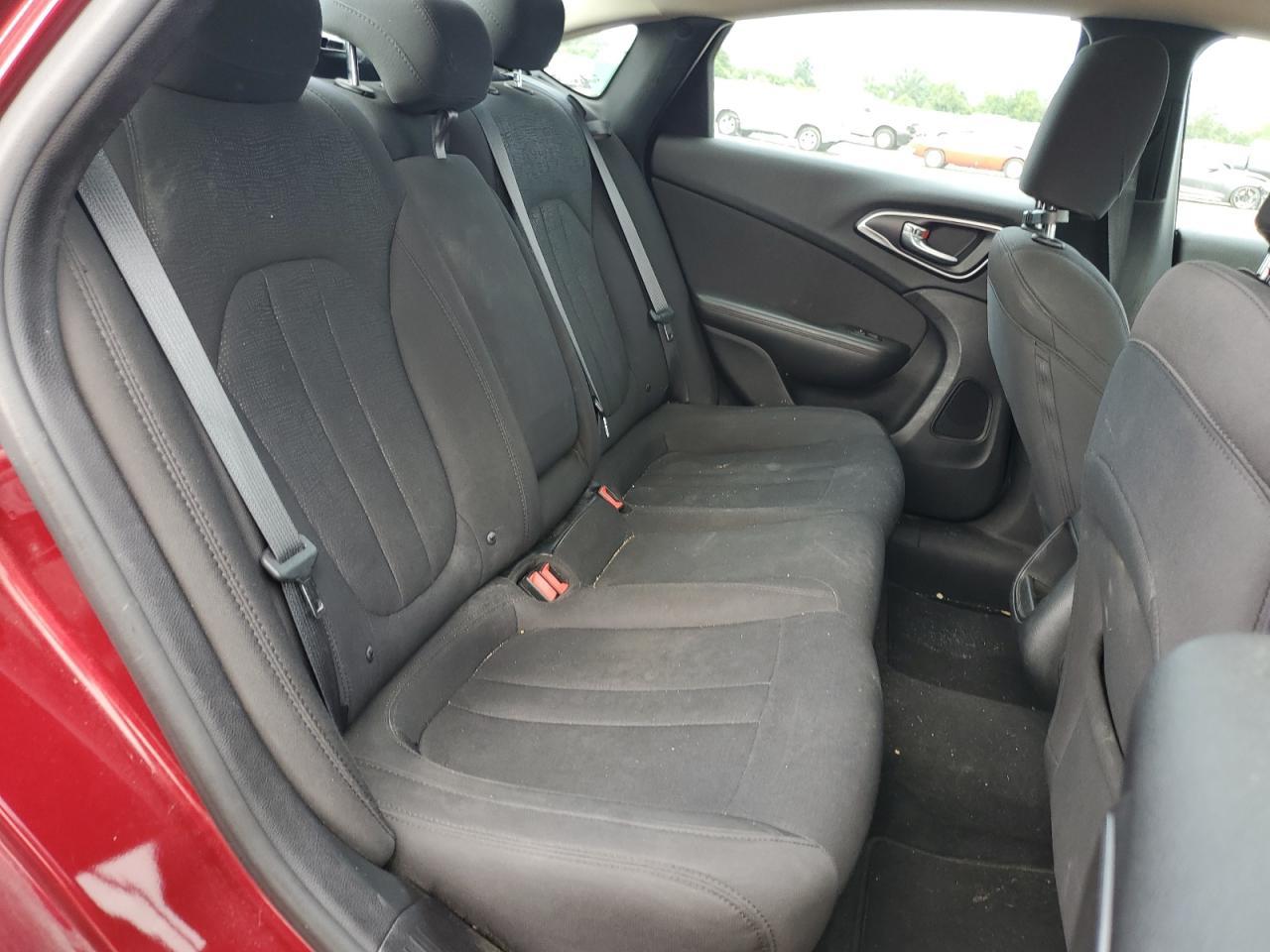 2016 CHRYSLER 200