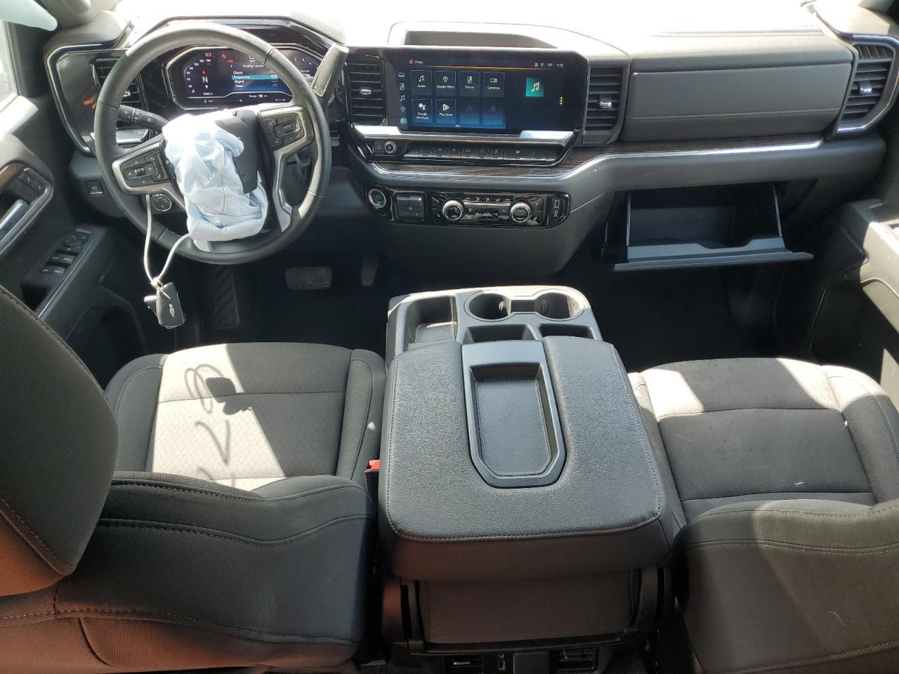 2025 CHEVROLET Silverado
