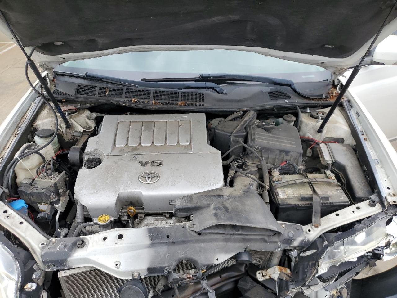 2011 TOYOTA Avalon