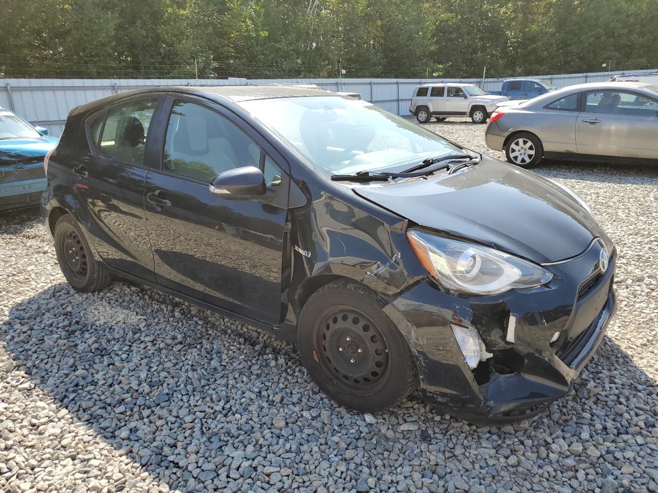 2015 TOYOTA Prius c