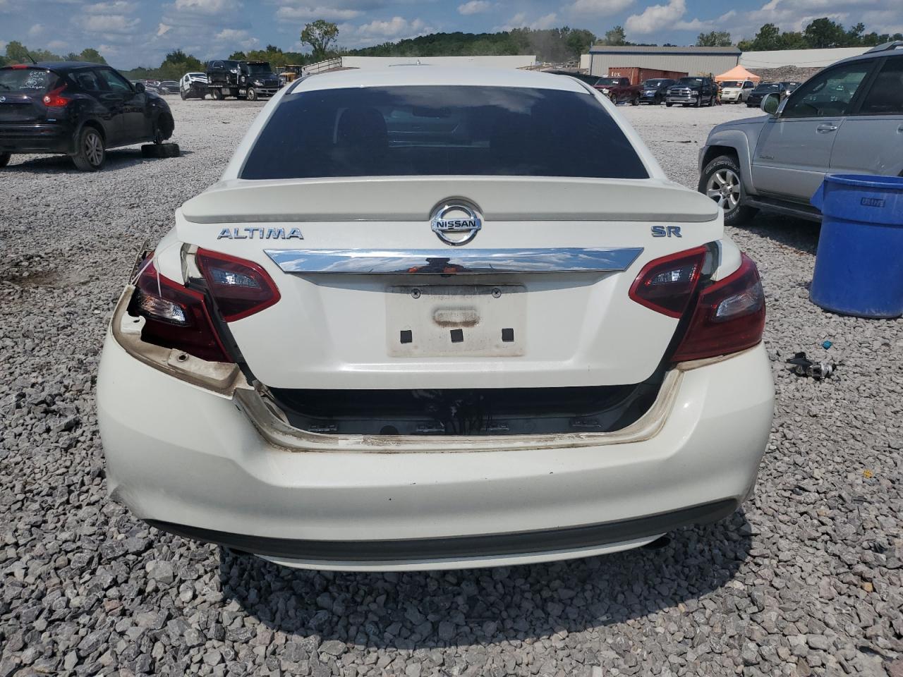 2017 NISSAN ALTIMA
