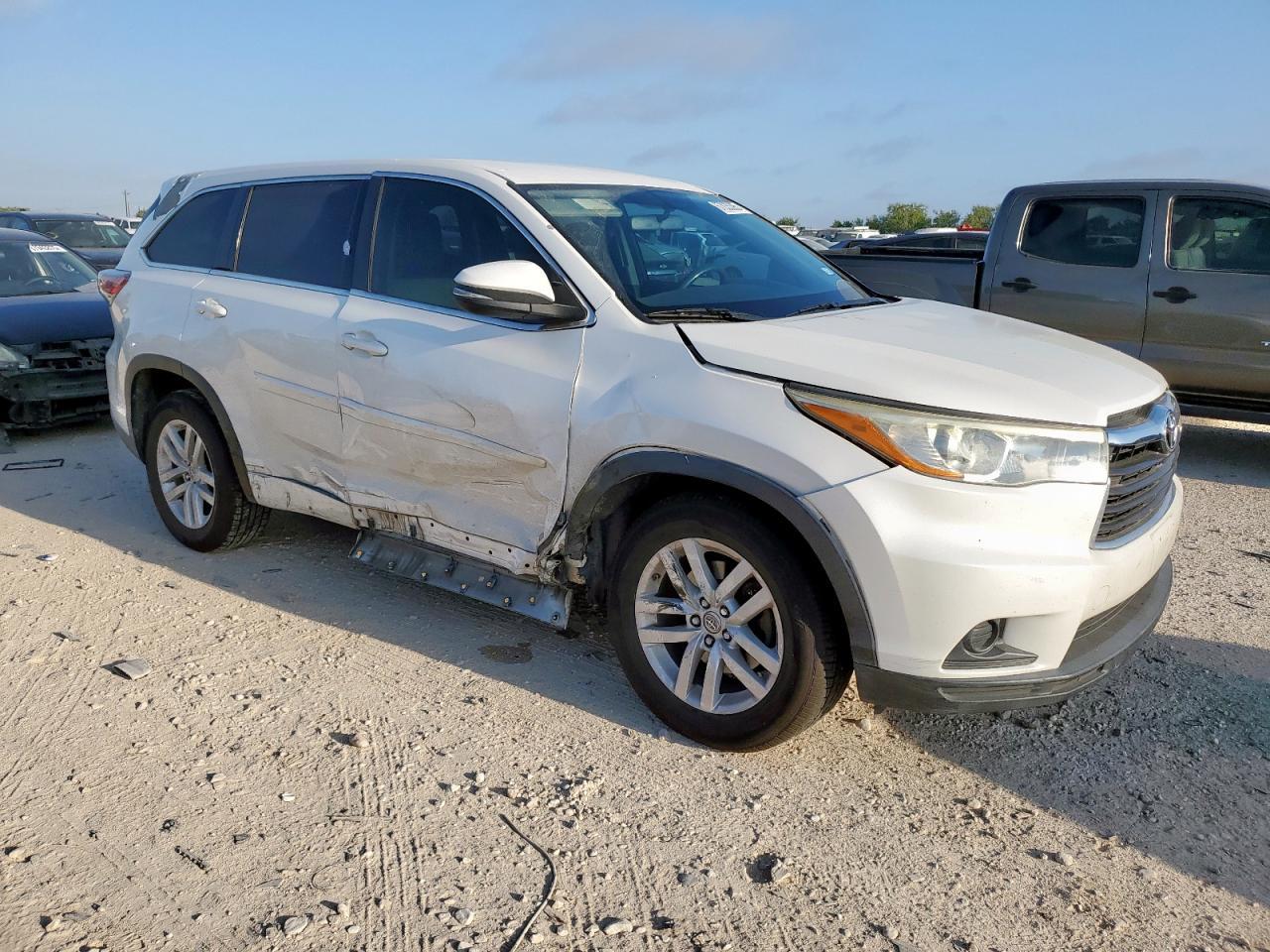 2015 TOYOTA HIGHLANDER