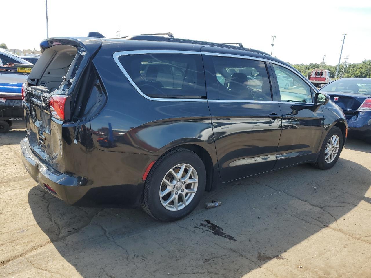 2020 CHRYSLER Voyager
