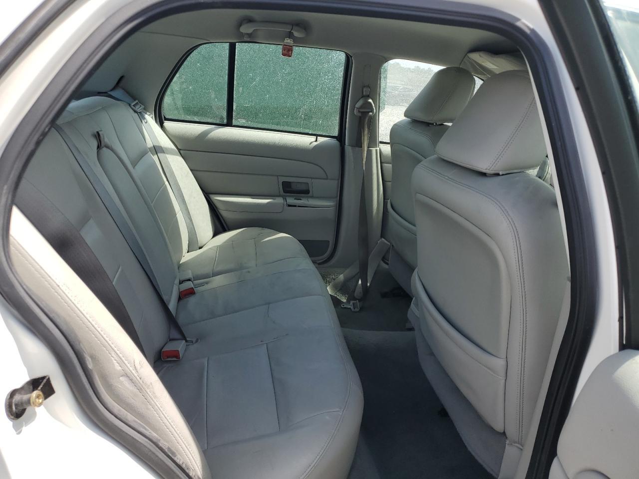 2004 FORD Crown Victoria
