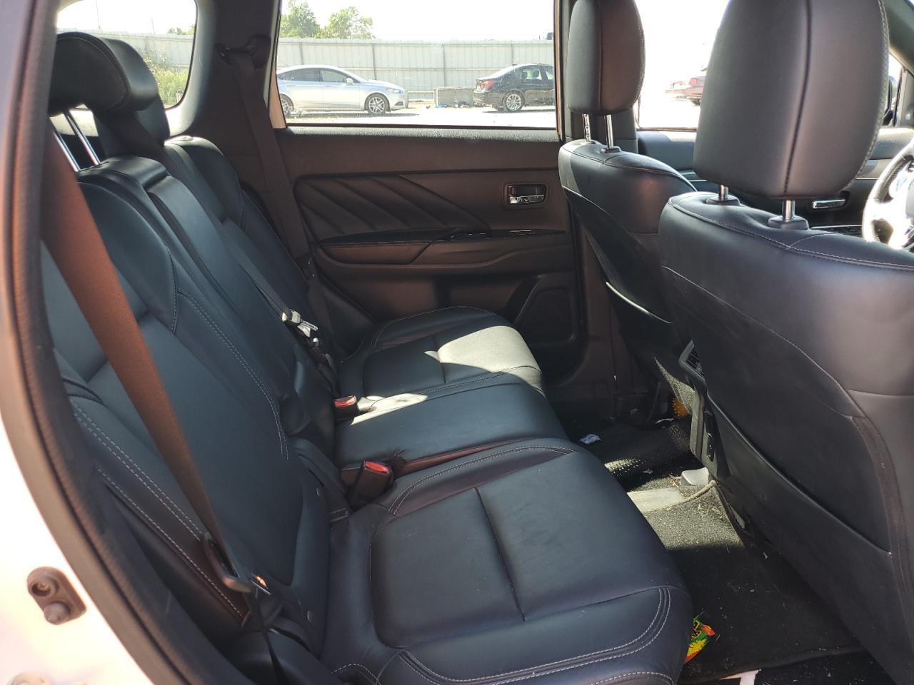 2022 MITSUBISHI outlander