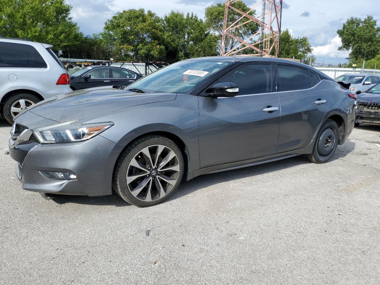 2016 NISSAN Maxima