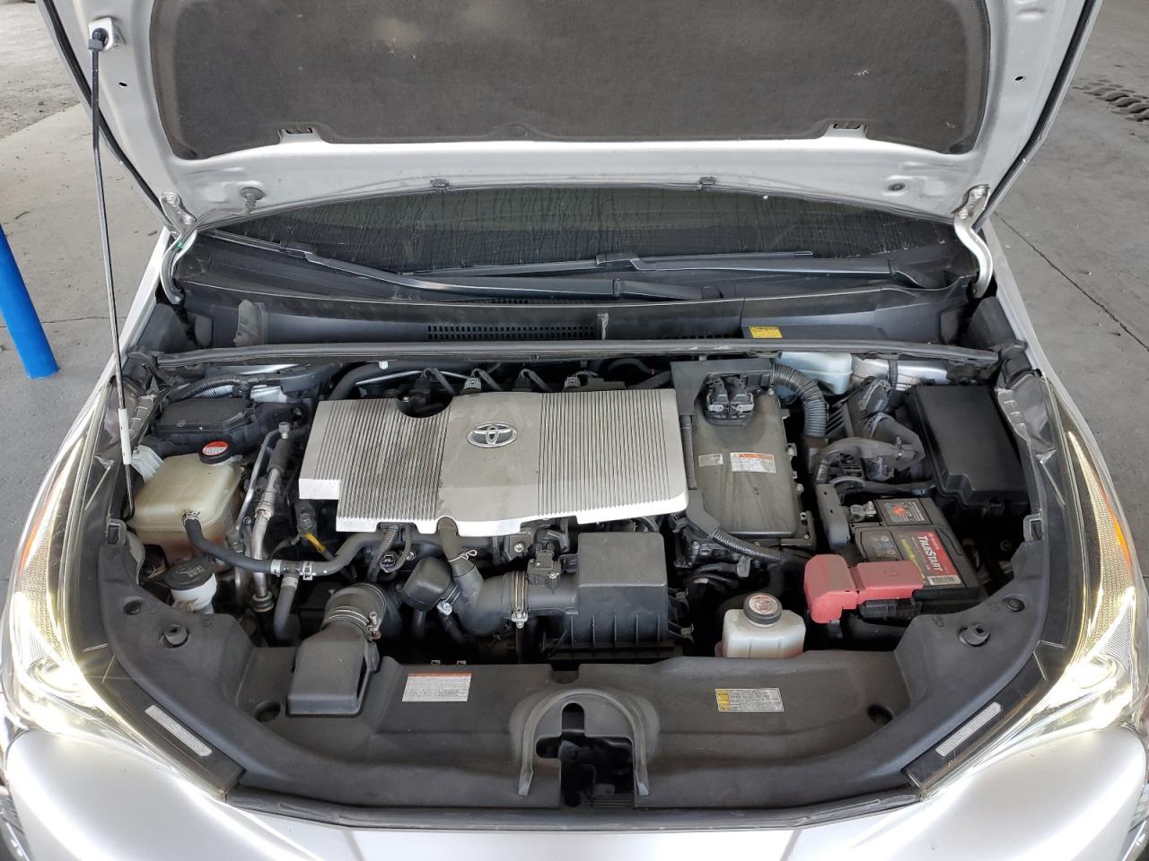2016 TOYOTA PRIUS