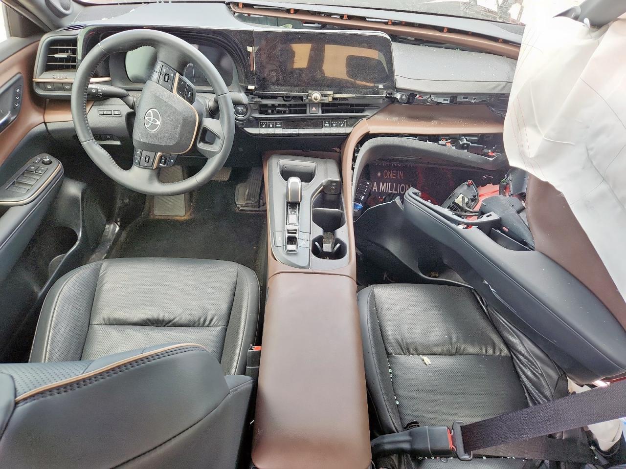 2023 TOYOTA Crown