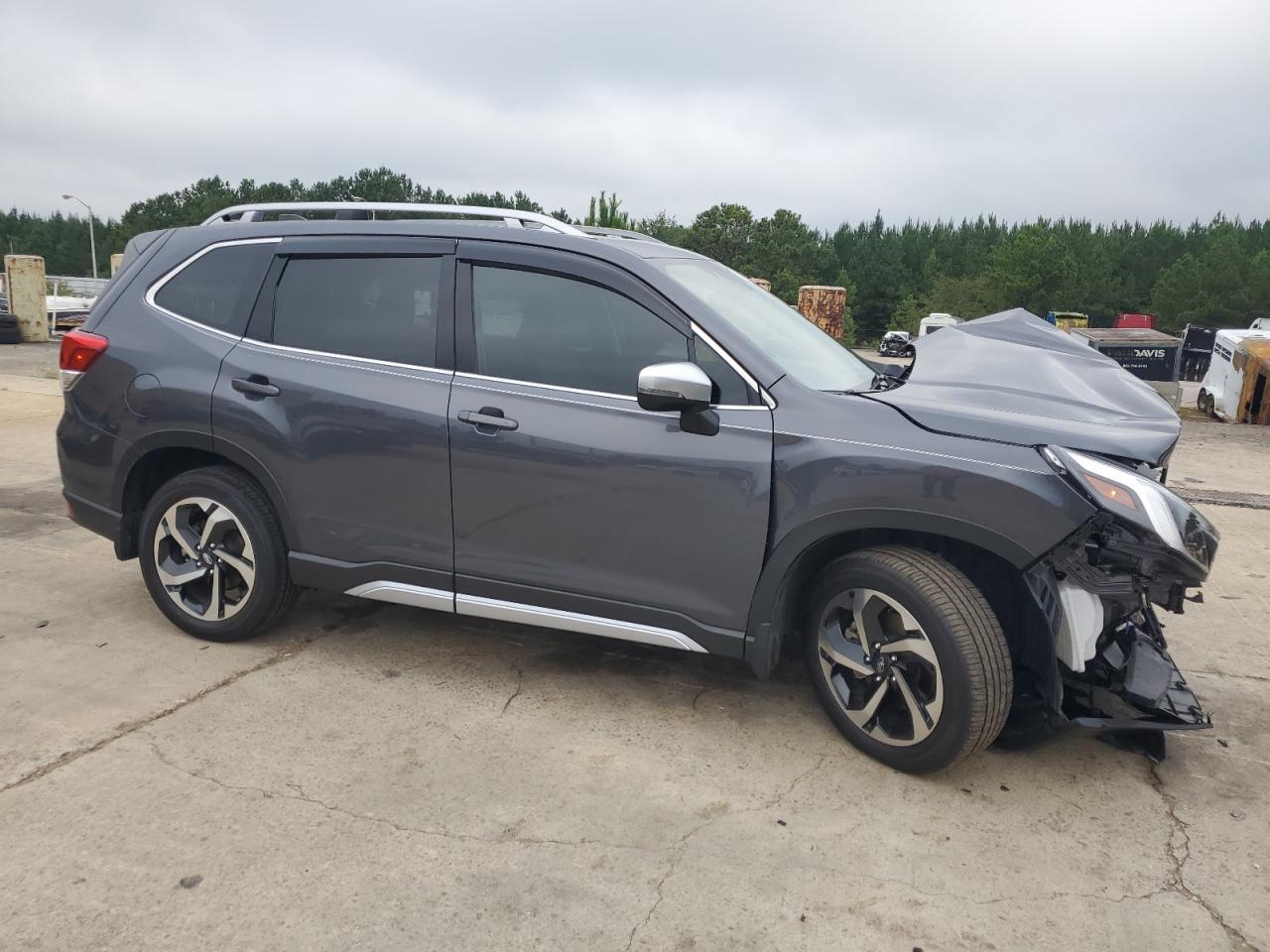 2024 SUBARU FORESTER