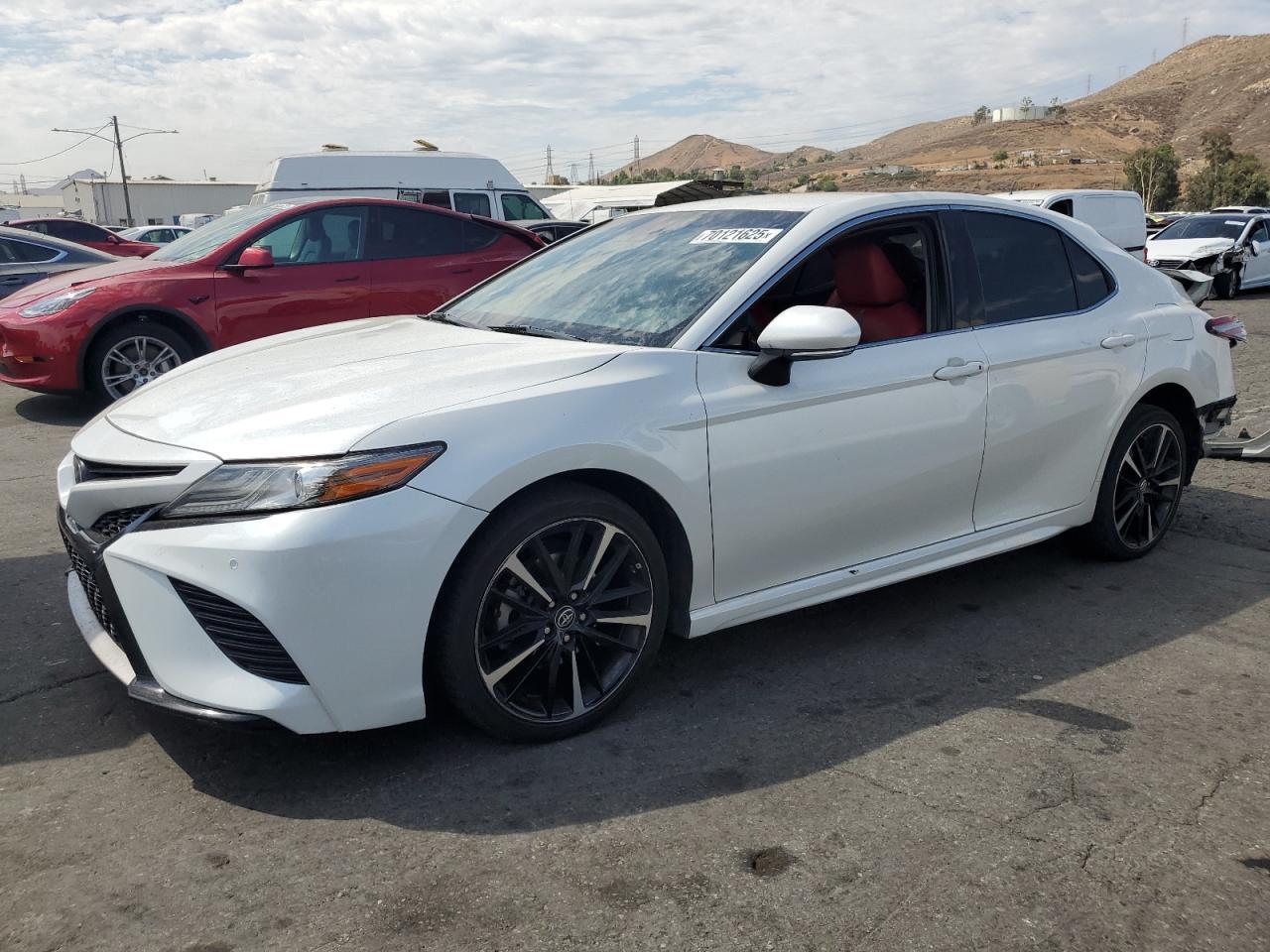 2018 TOYOTA CAMRY