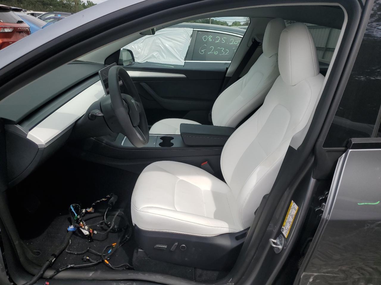 2025 TESLA MODEL Y