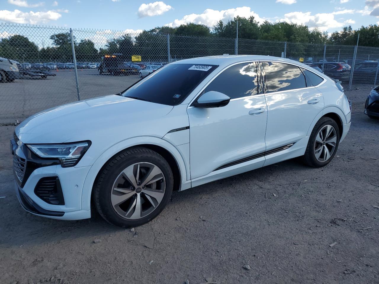2024 AUDI Q8