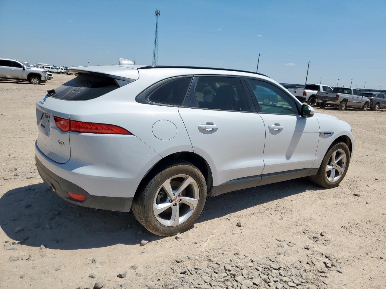 2017 JAGUAR F-Pace