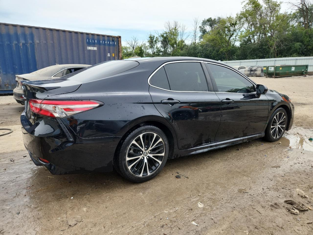 2018 TOYOTA CAMRY