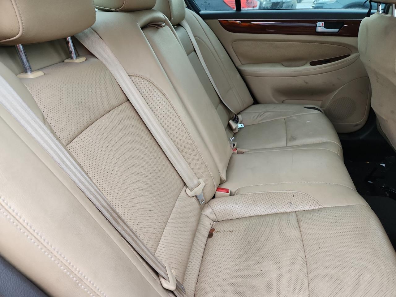 2013 HYUNDAI GENESIS