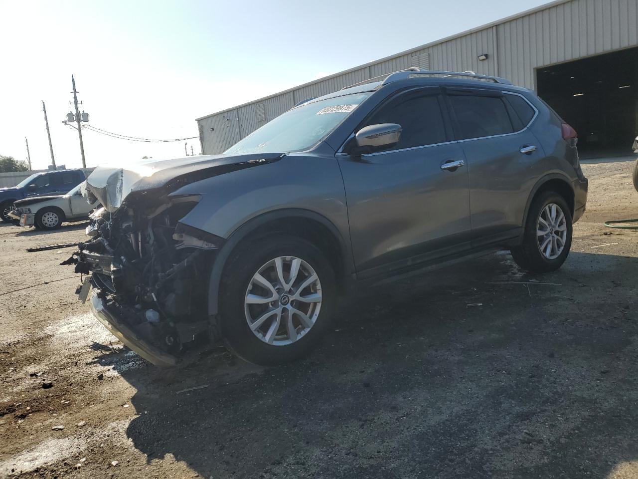 2017 NISSAN ROGUE