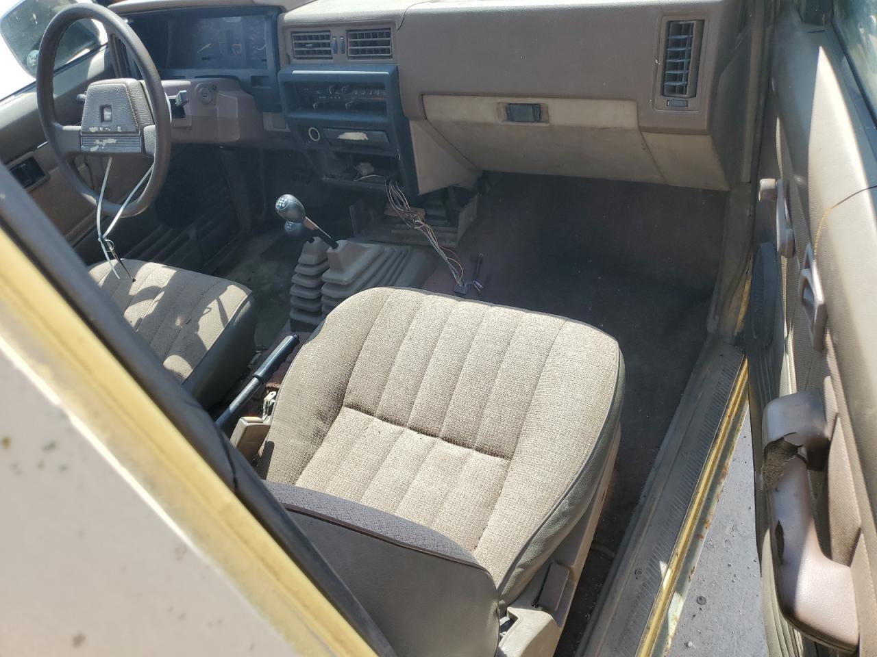 1986 NISSAN D21