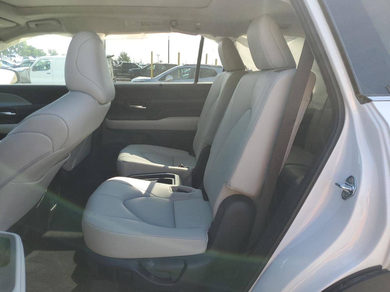 2025 TOYOTA HIGHLANDER