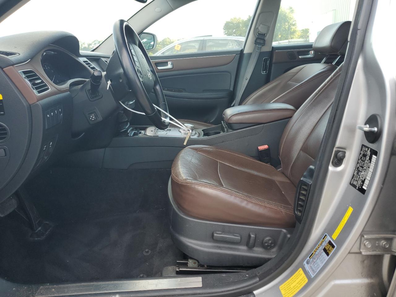 2012 HYUNDAI GENESIS