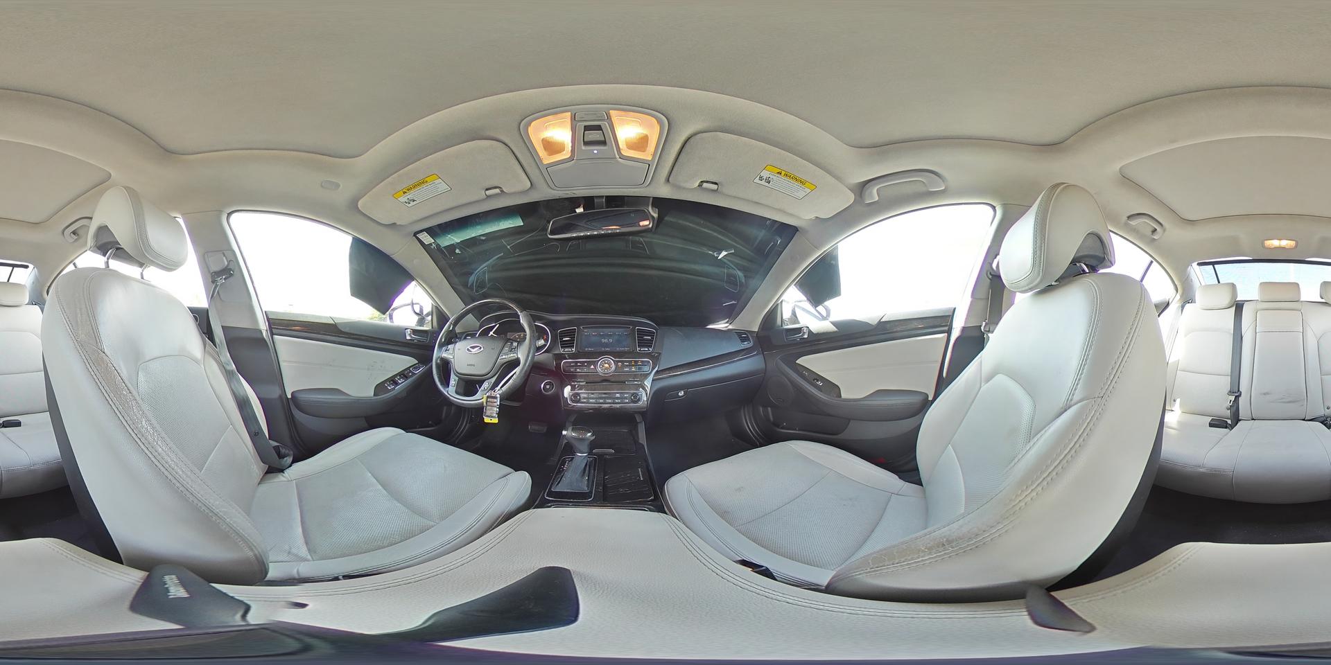 2014 KIA Cadenza