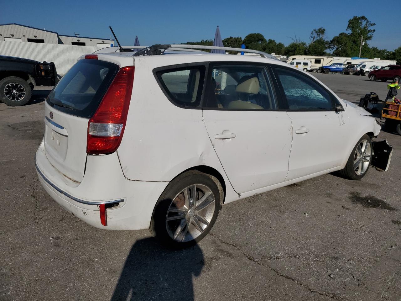 2012 HYUNDAI ELANTRA
