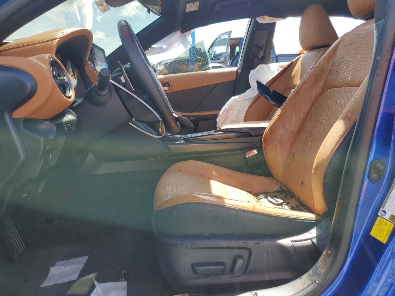 2025 LEXUS Is