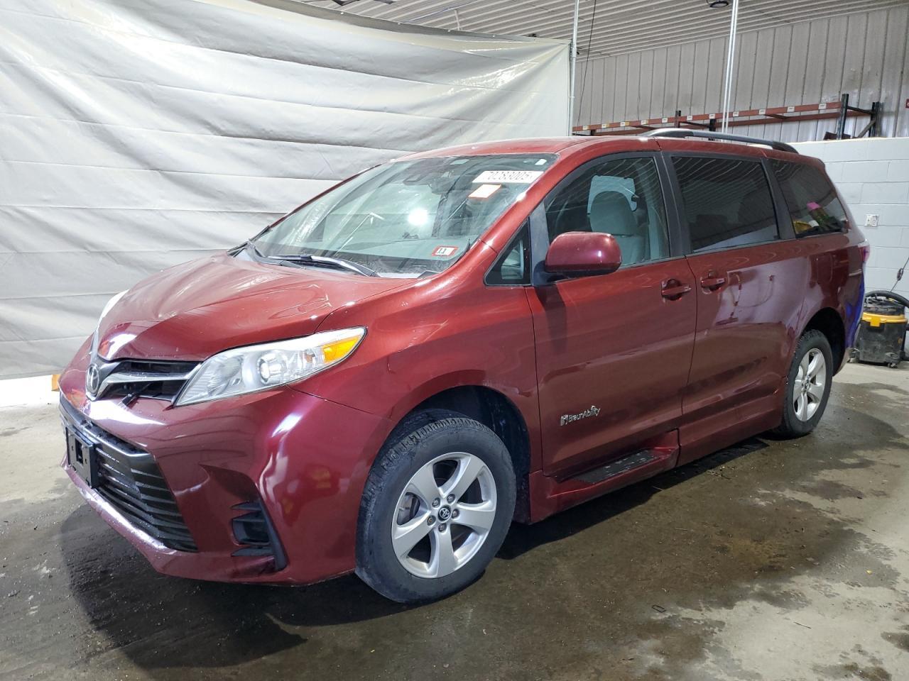 2018 TOYOTA SIENNA
