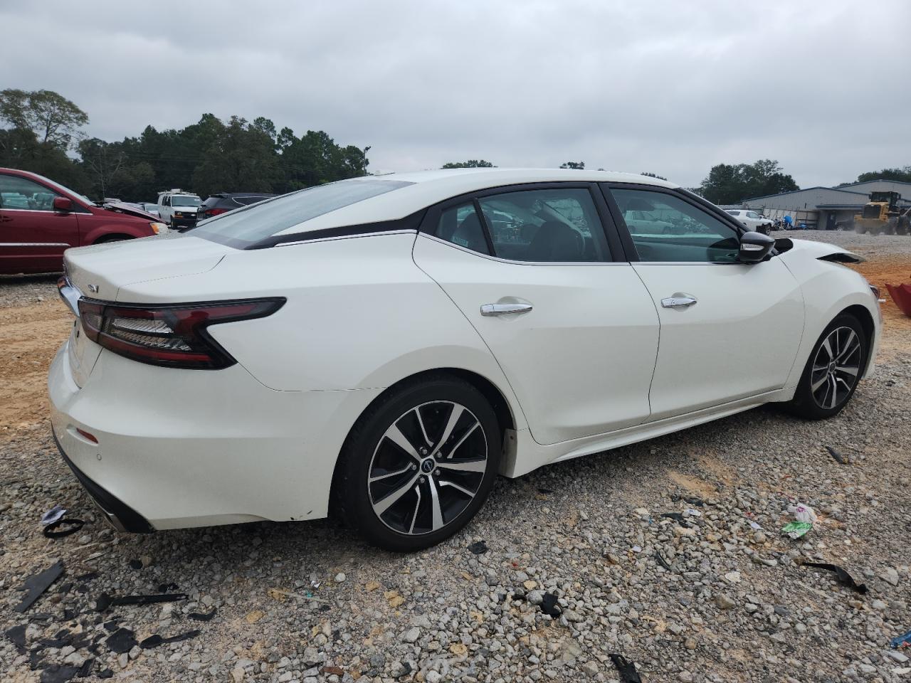 2023 NISSAN Maxima