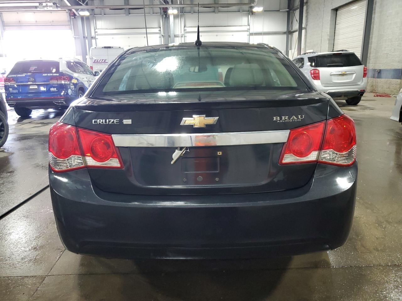 2011 CHEVROLET CRUZE