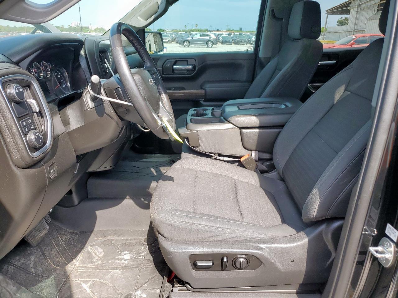 2021 CHEVROLET Silverado