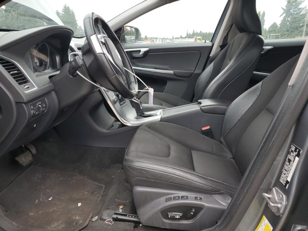 2017 VOLVO XC60