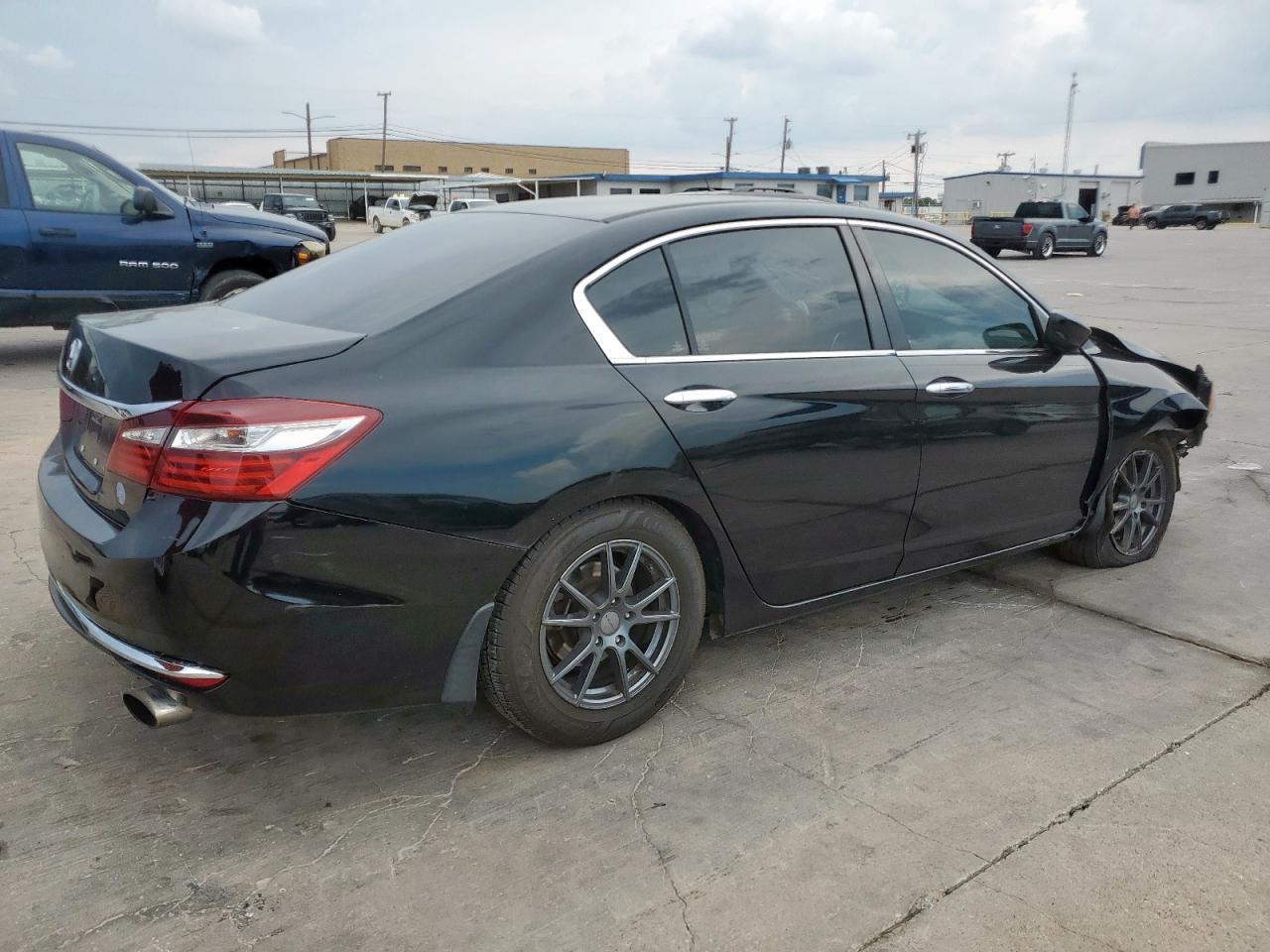 2017 HONDA ACCORD
