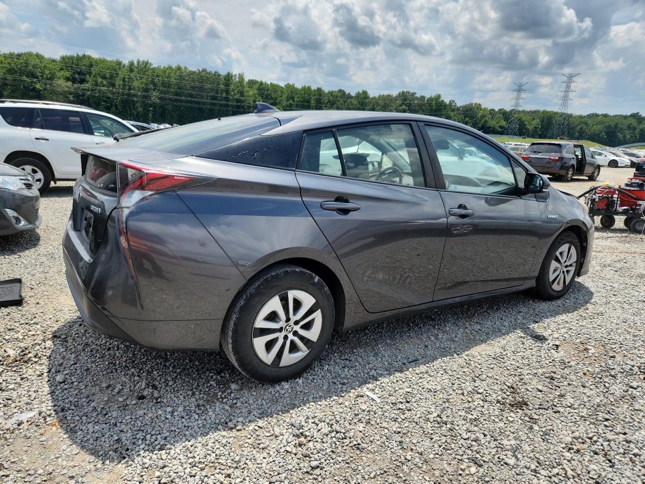 2016 TOYOTA PRIUS