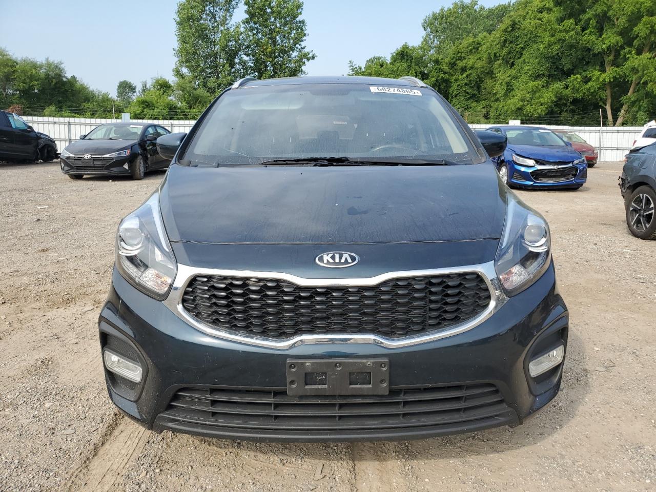 2017 KIA RONDO