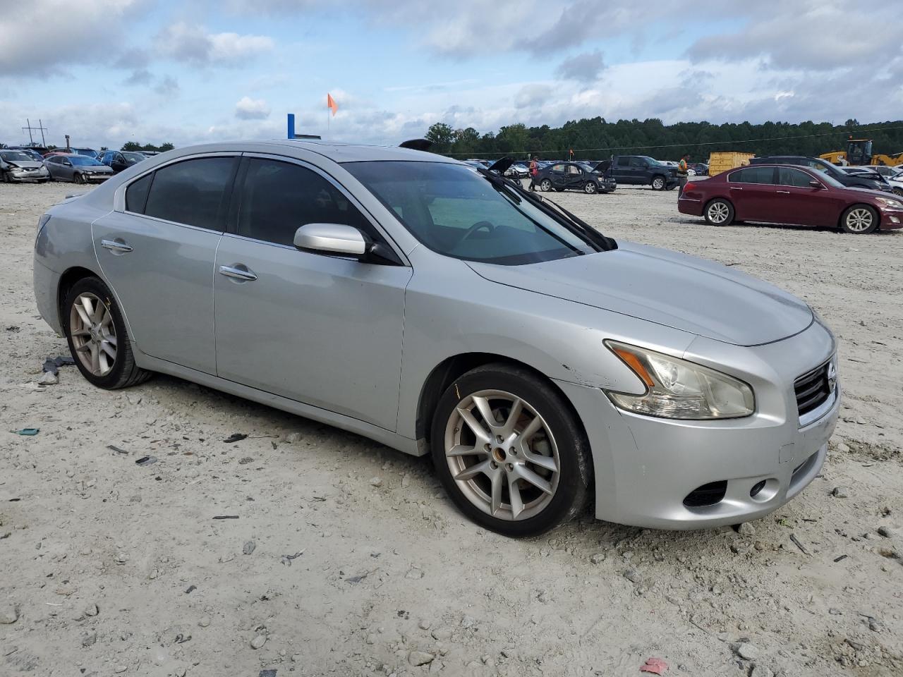 2014 NISSAN Maxima
