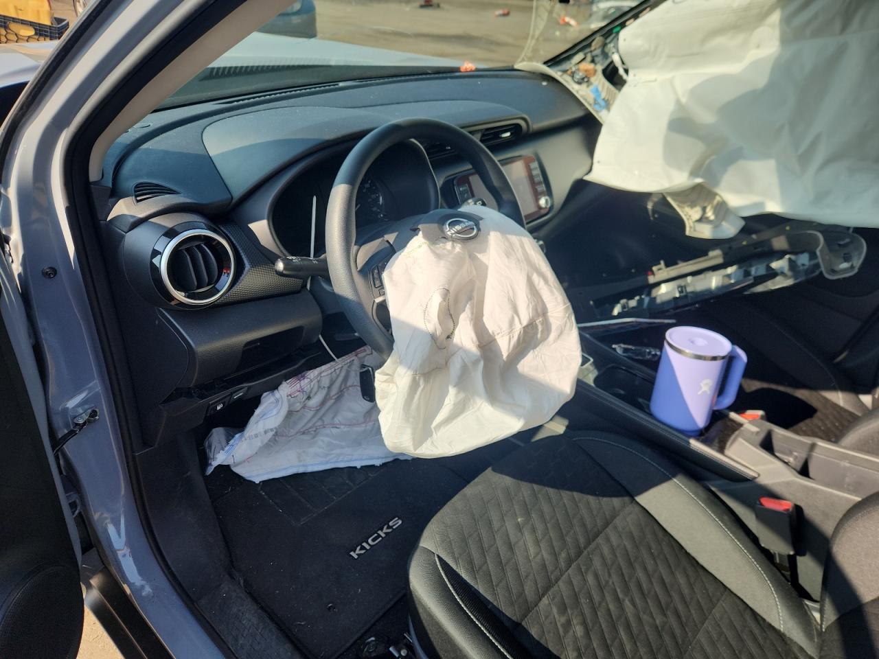 2024 NISSAN KICKS
