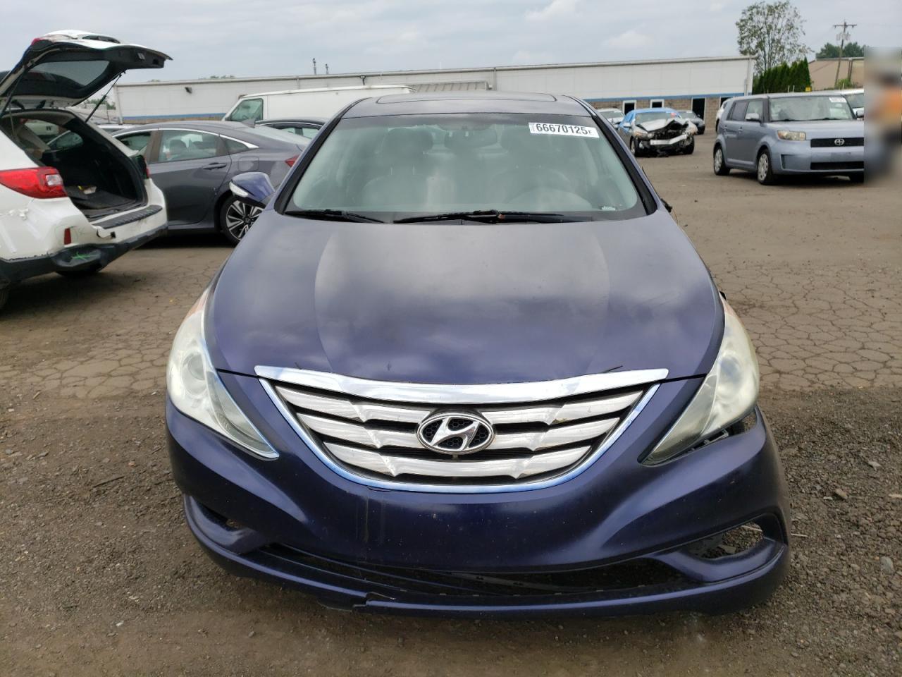 2011 HYUNDAI SONATA